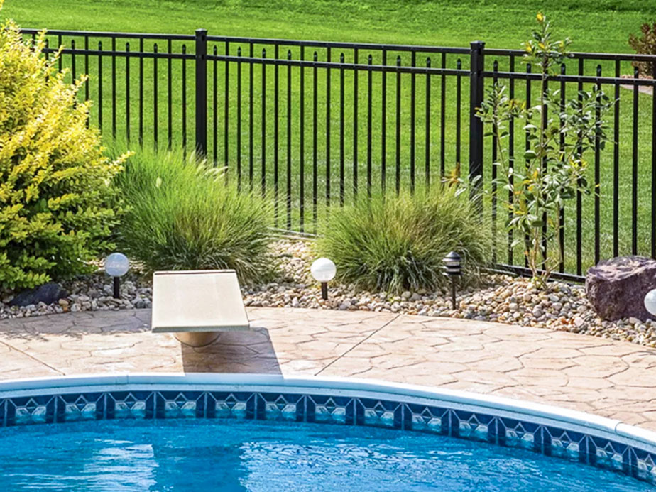 Aluminum pool fencing in Tulsa Oklahoma