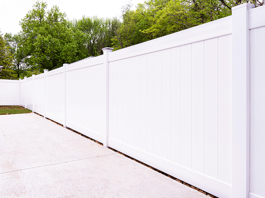 Commercial Vinyl Fence Company In Tulsa Oklahoma