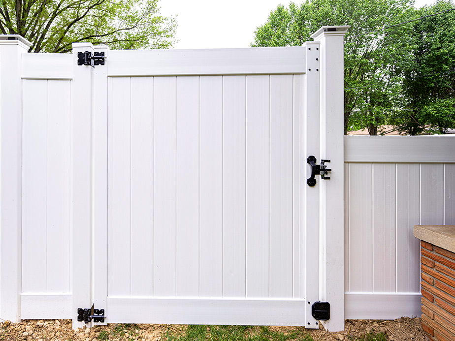 Residential vinyl gate company in the Tulsa Oklahoma area.