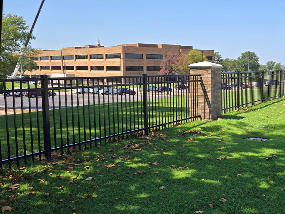 Glenpool Oklahoma commercial fencing company